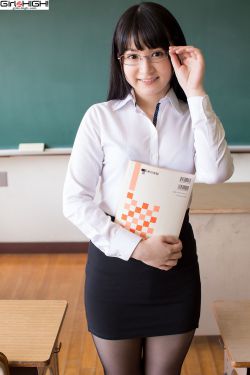 美女洗澡luo露双乳挤奶